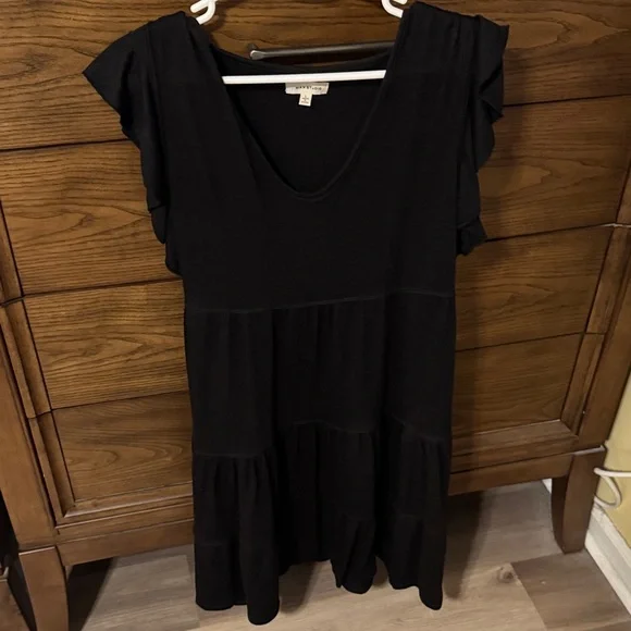 Max Studio black tiered dress - Picture 1 of 5